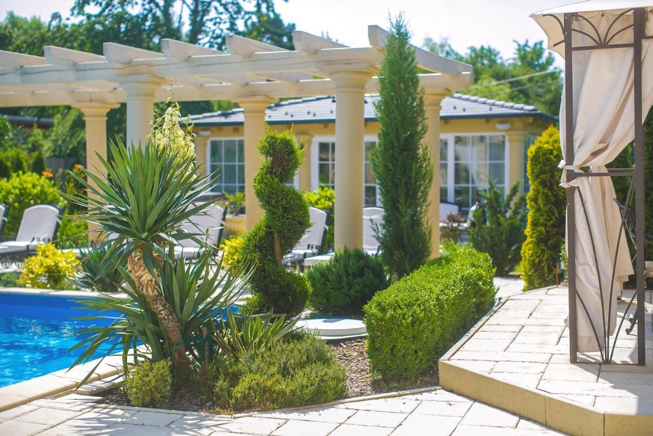 Luxury-Villas ショプロン エクステリア 写真