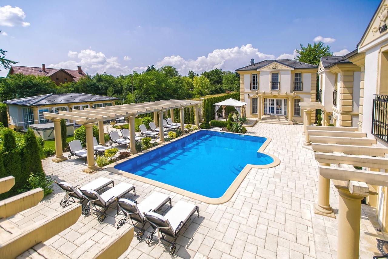 Luxury-Villas ショプロン エクステリア 写真