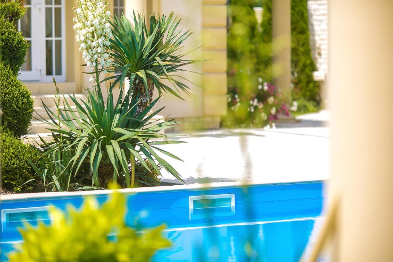 Luxury-Villas ショプロン エクステリア 写真